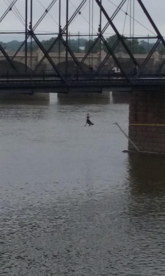 40502819_10155386679835916_1719355063052271616_n